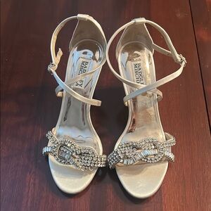 Badgley Mischka Cream Heels